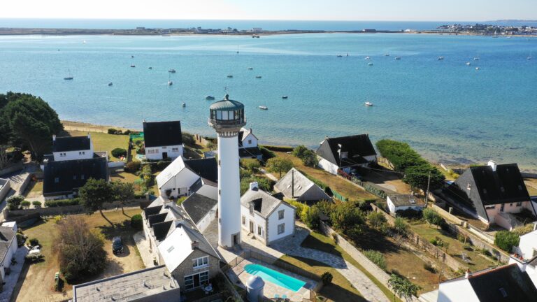 Une nuit extraordinaire au Phare de Kerbel en Bretagne